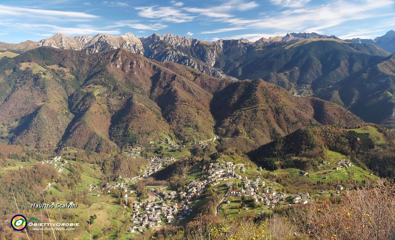 17 Panorama verso Santa Brigida....JPG